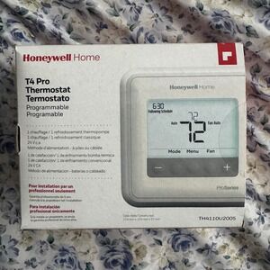Honeywell Home T4 Pro Programmable Thermostat TH4110U2005. Open Box Unused.